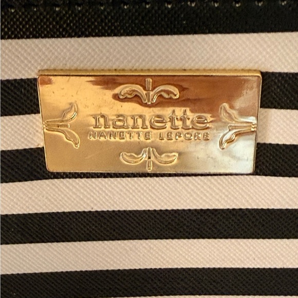 Nanette Lepore Black And White Stripped Zip Around Wallet CC Holders Coin Pouch - Picture 2 of 15